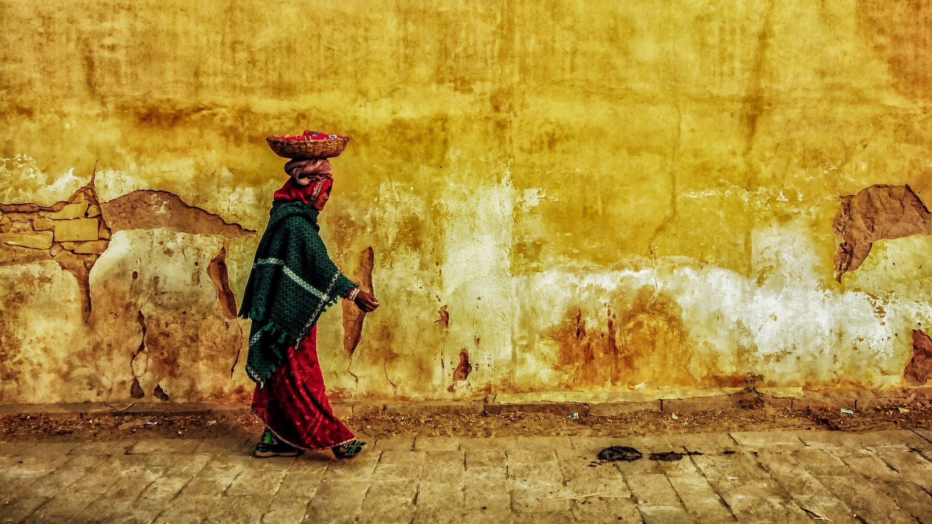 Colors in the walk